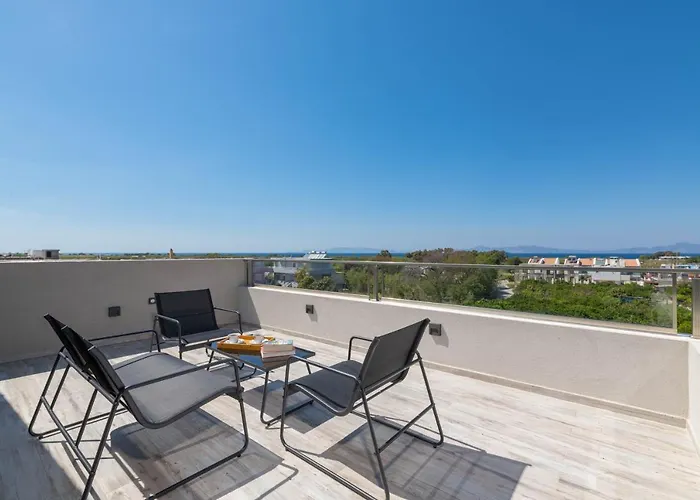 Tsatos Luxury Residence