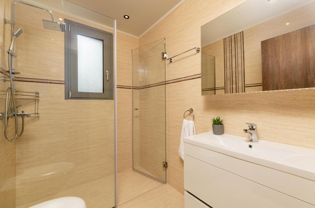 Tsatos Luxury Apartment