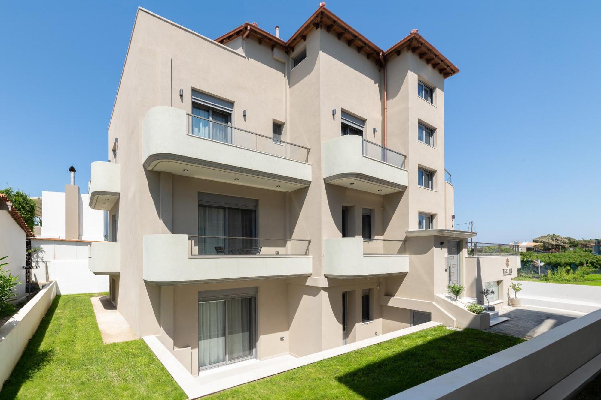 Tsatos Luxury Apartment
